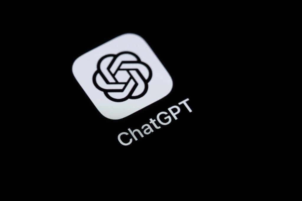 OpenAI reverte atualização do ChatGPT após críticas por comportamento excessivamente elogioso