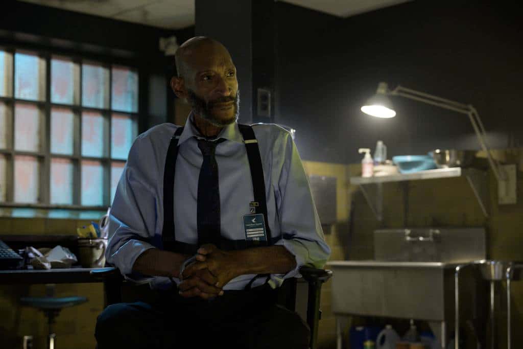 Por que Final Destination: Bloodlines não incluiu uma cena pós-créditos com Tony Todd?