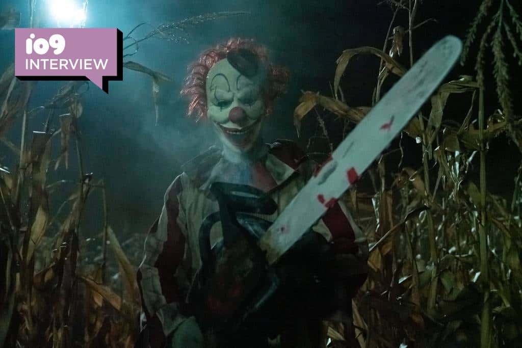 Eli Craig fala sobre equilíbrio entre terror visceral e mensagens profundas em Clown in a Cornfield